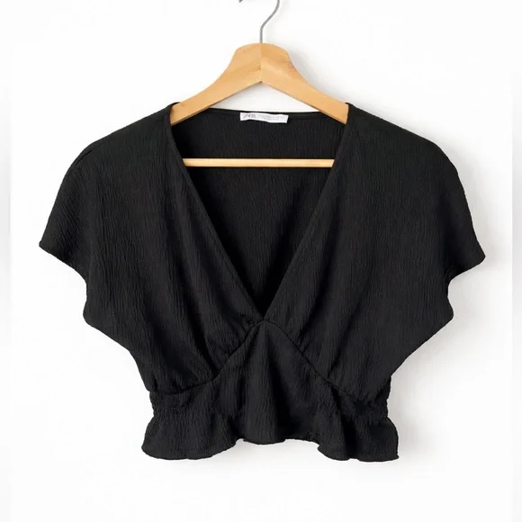 ZARA- Black Textured Smocked V-Neck Crop Top - M - Picture 2 of 8